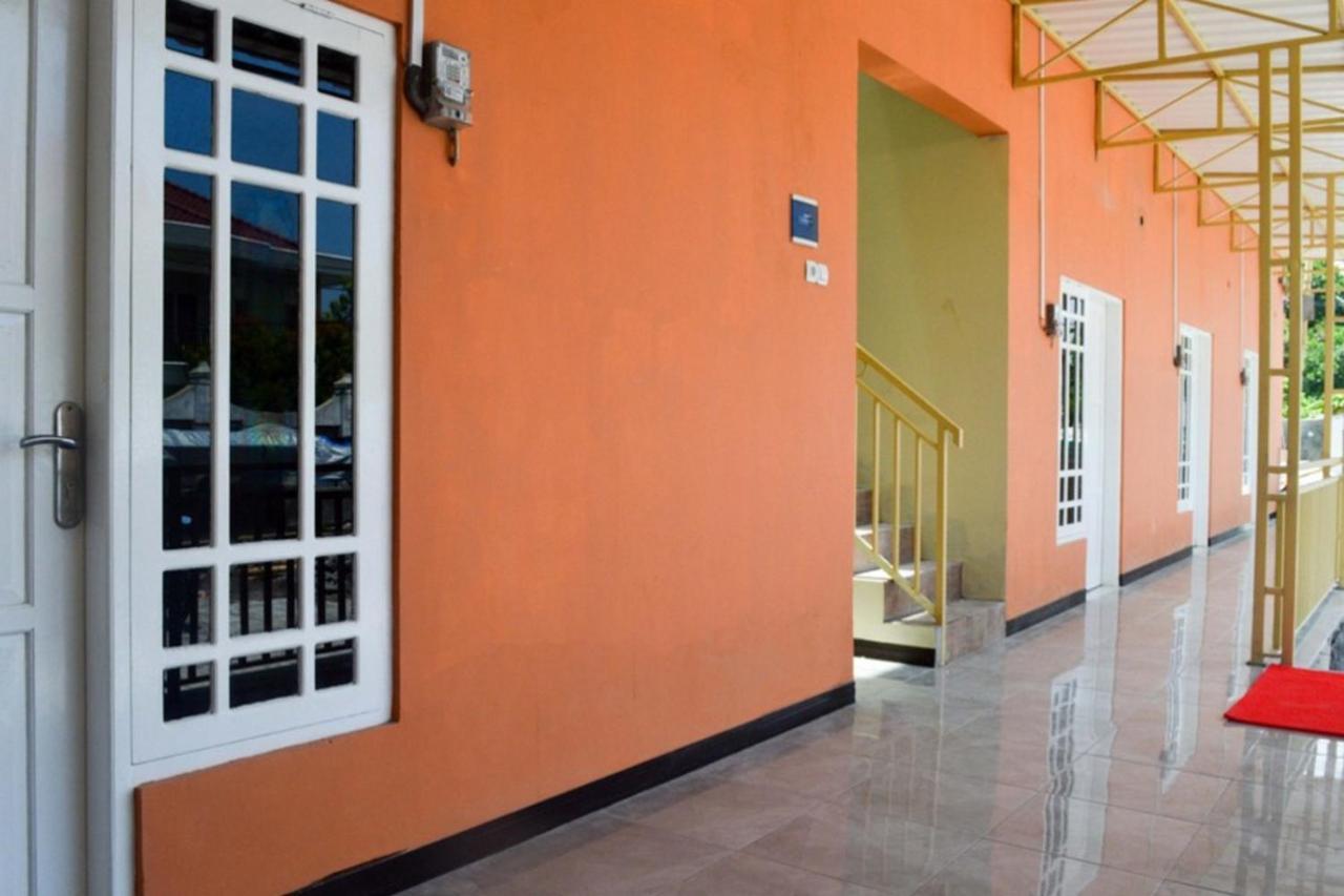Reddoorz Near Sam Poo Kong 2 Hotel Semarang Exterior photo