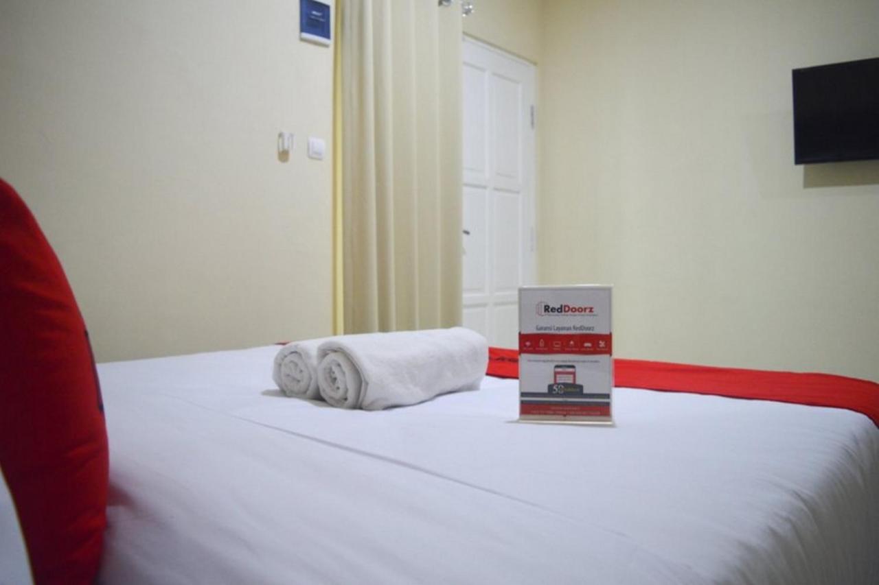 Reddoorz Near Sam Poo Kong 2 Hotel Semarang Exterior photo