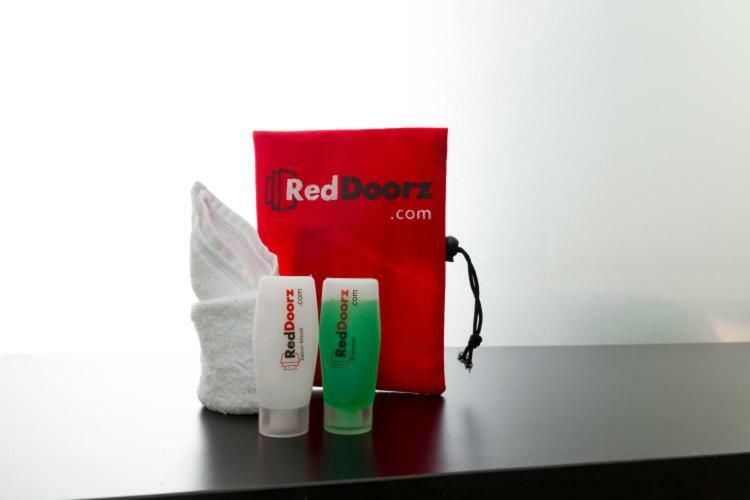 Reddoorz Near Sam Poo Kong 2 Hotel Semarang Exterior photo